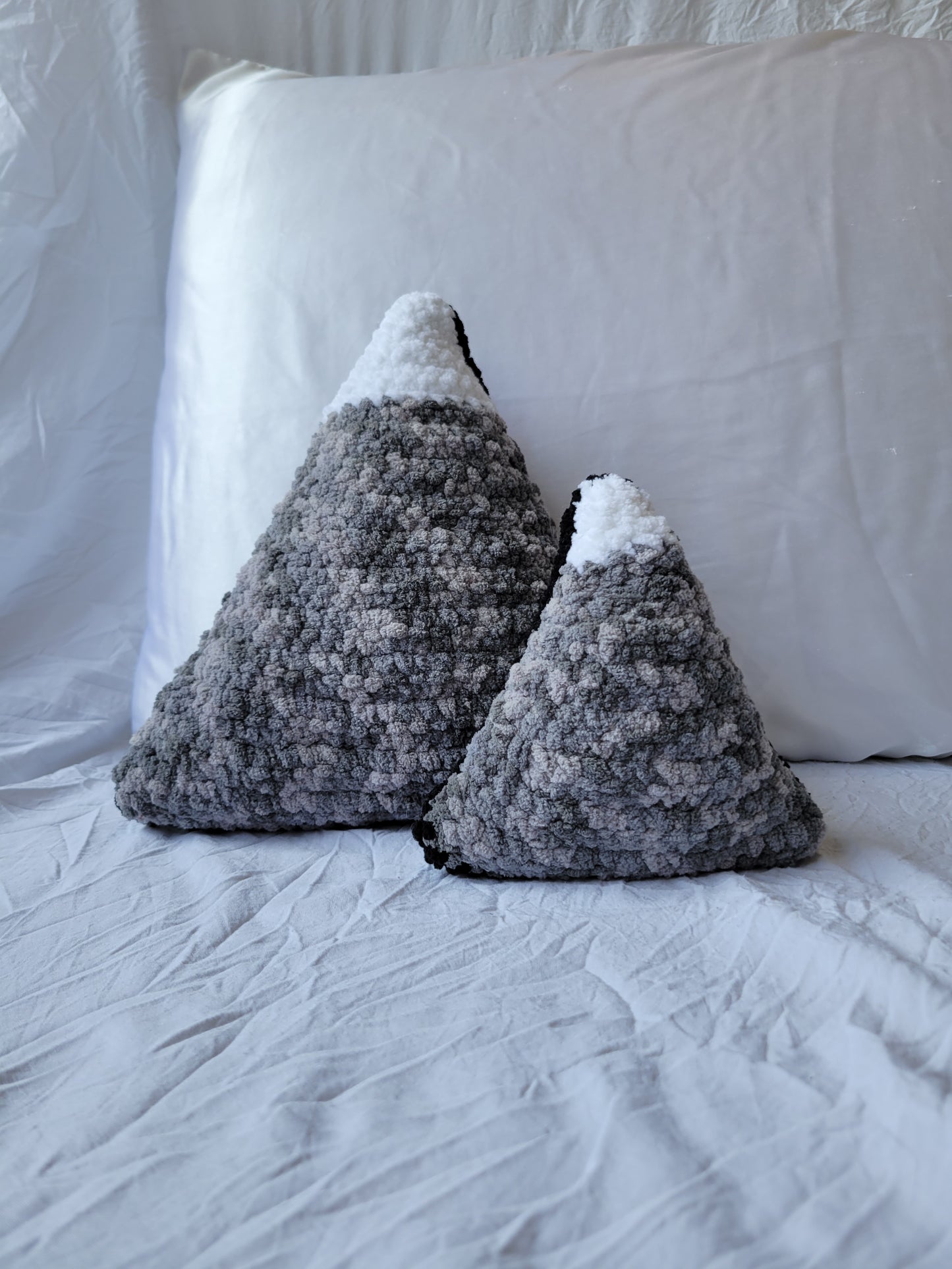 Mountain Mama Pillow Set
